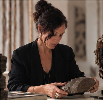 Examining an object from the collection
